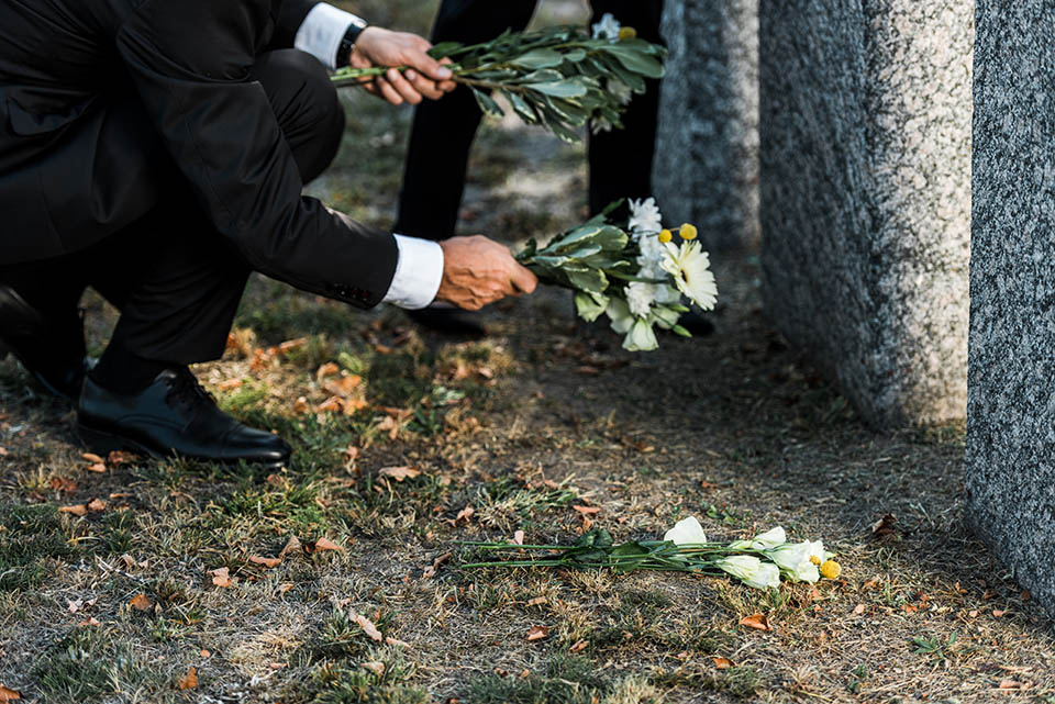 Understanding Cremation and Traditional Burial Options